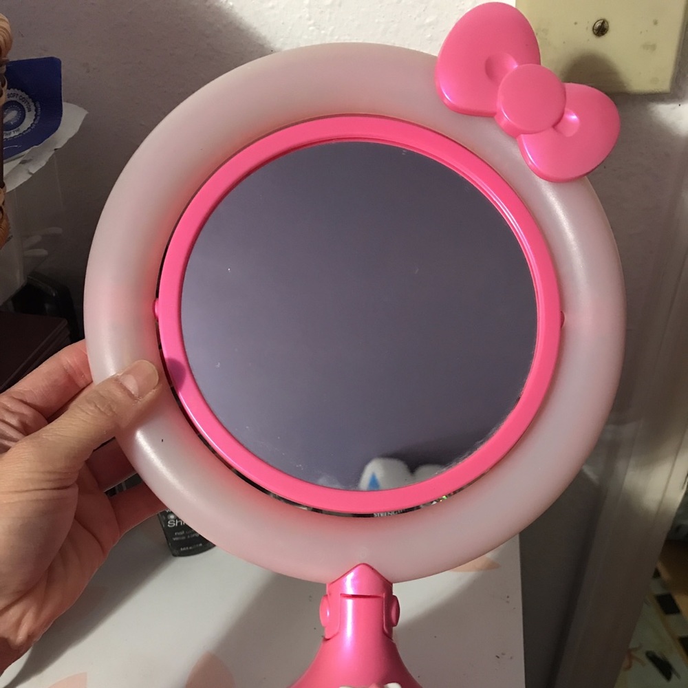 Hello Kitty light up mirror